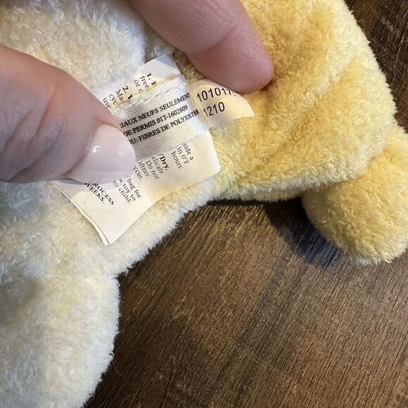 Kids Preferred Plush yellow giraffe cow rattle Sweetie Pie- Asthma Friendly - Picture 6 of 8